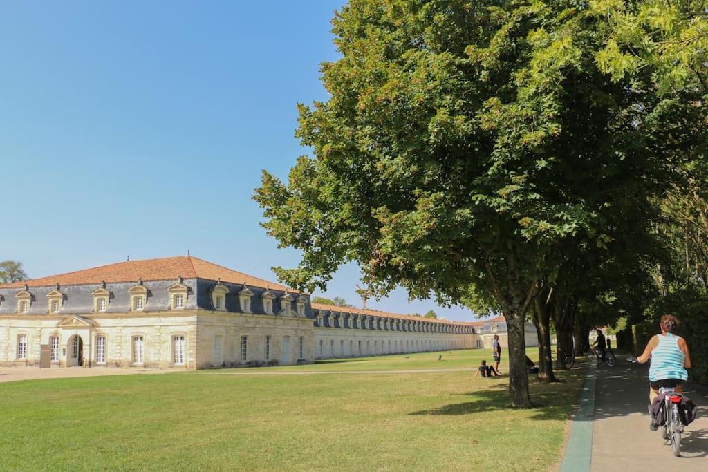 Le Republique - Logements Avec Jardin Situes En Plein Coeur De Ville Et Proche Des Thermes Rochefort  Exterior foto