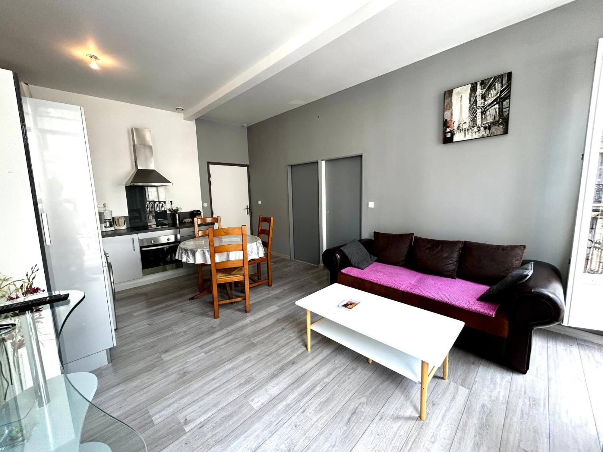Le Republique - Logements Avec Jardin Situes En Plein Coeur De Ville Et Proche Des Thermes Rochefort  Exterior foto